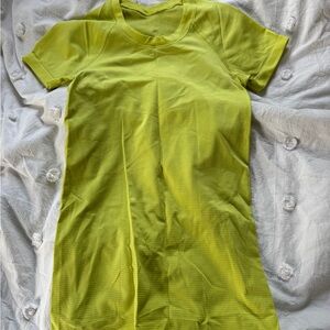 lululemon athletica Lime Short Sleeve Tee